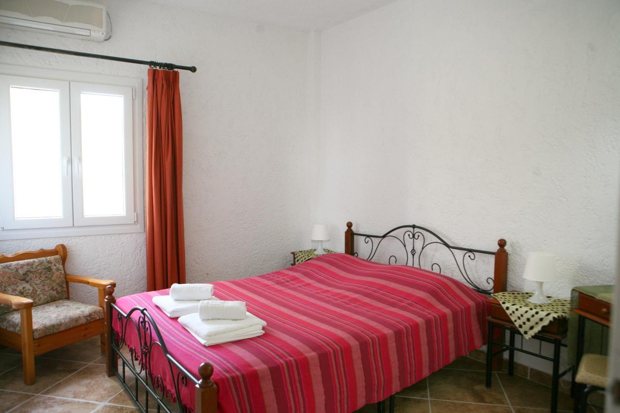 9 Musses Hotel Apartments Skala Mistegnon Quarto foto