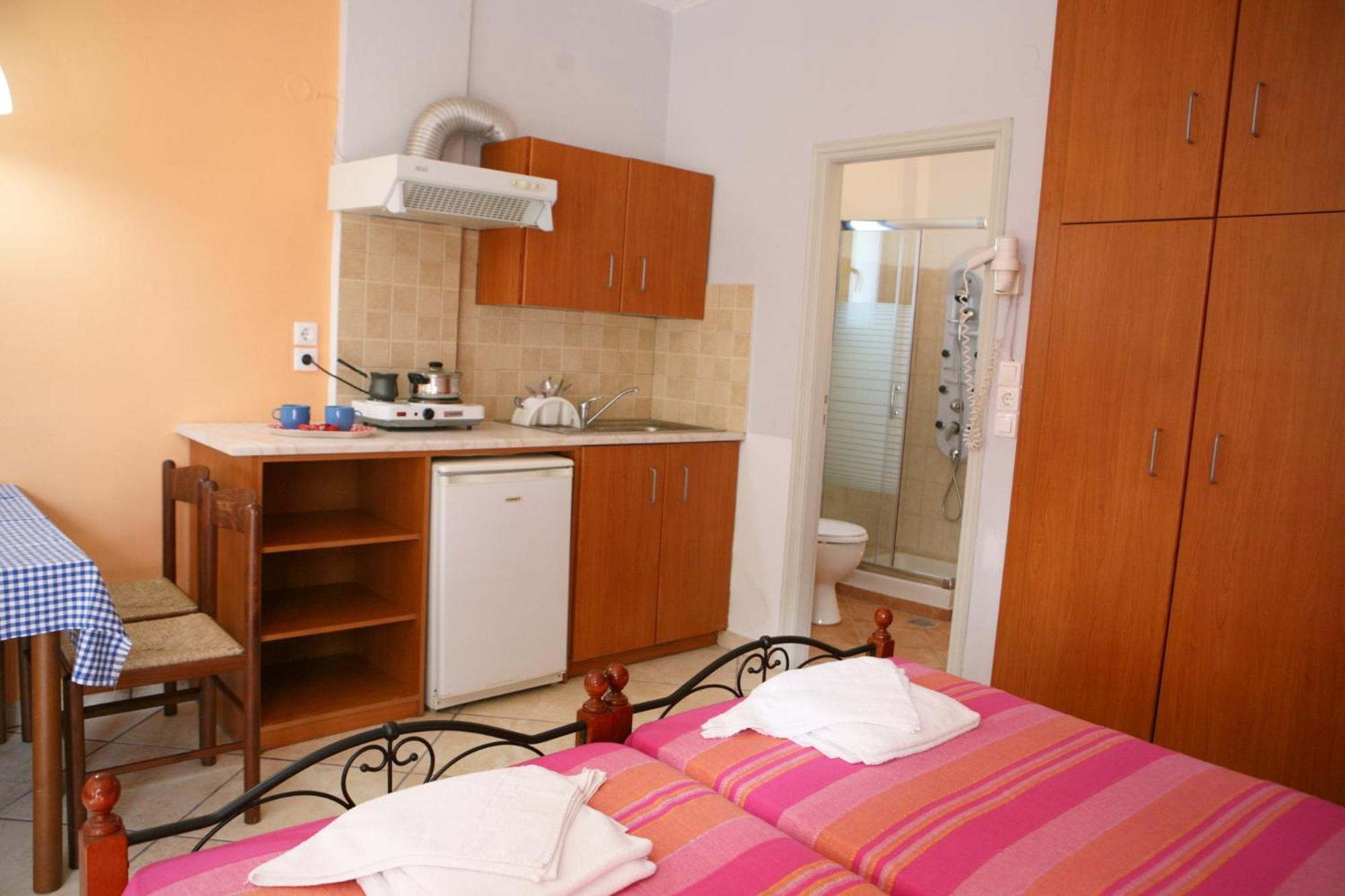 9 Musses Hotel Apartments Skala Mistegnon Quarto foto